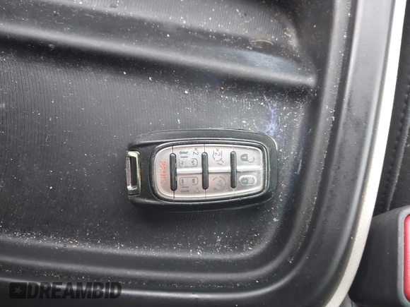 2018 Chrysler Pacifica Touring L with VIN 2C4RC1BG8JR271328, listed as a IAAI auction lot 41961546 with 84,740 mi miles and . Bid and sale history available at DreamBid. Image 11.