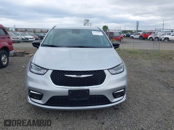 2024 Chrysler Pacifica Hybrid Select z VIN 2C4RC1S75RR156715, wystawiony jako IAAI lot #42496843 z przebiegiem 10 686 mil mil oraz . Historia ofert i sprzedaży dostępna na DreamBid. Obrazek 12.