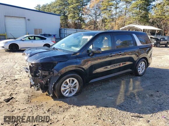 2024 Kia Carnival LX with VIN KNDNB4H32R6384556, listed as a Copart auction lot 84442384 with 22,921 mi miles and Salvage Title. Bid and sale history available at carsss.com. Image 1.