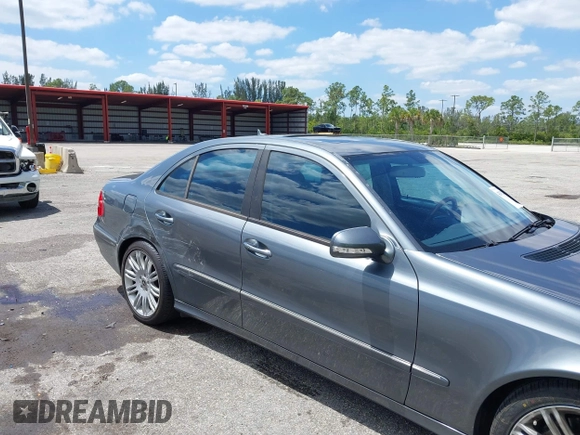 2008 Mercedes-Benz E-Class Luxury 3.5L with VIN WDBUF56X28B350102, listed as a IAAI auction lot 42033244 with 257,767 mi miles. Bid and sale history available at carsss.com. Image 6.