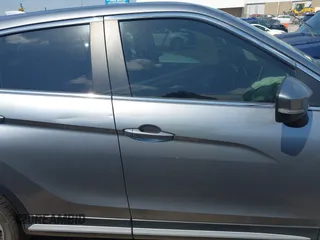 2018 Mitsubishi Eclipse Cross SE z VIN JA4AT5AA0JZ037573, wystawiony jako IAAI lot #42041908 z przebiegiem 143 391 mil mil oraz . Historia ofert i sprzedaży dostępna na DreamBid. Obrazek 13.