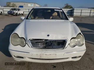 2002 Mercedes-Benz C 230/260/280/320 with VIN WDBRF64J42F196373, listed as a Copart auction lot 88166025 with 147,986 mi miles and Salvage Title. Bid and sale history available at DreamBid. Image 5.