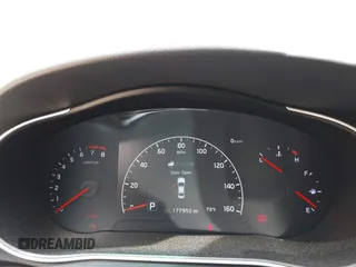 2014 Kia Cadenza Premium z VIN KNALN4D72E5140572, wystawiony jako IAAI lot #42070861 z przebiegiem 177 950 mil mil oraz . Historia ofert i sprzedaży dostępna na DreamBid. Obrazek 7.