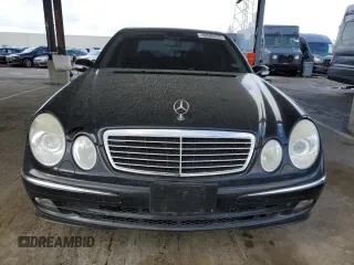 2005 Mercedes-Benz E 5.0L with VIN WDBUF70J45A761468, listed as a Copart auction lot 49500225 with 91,692 mi miles and Salvage Title. Bid and sale history available at carsss.com. Image 5.