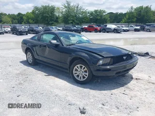 2006 Ford Mustang Standard z VIN 1ZVFT80N565150206, wystawiony jako IAAI lot #42253397 z przebiegiem 73 624 mil mil oraz . Historia ofert i sprzedaży dostępna na DreamBid. Obrazek 1.