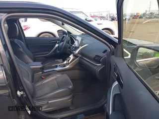2024 Mitsubishi Eclipse Cross SE z VIN JA4ATWAAXRZ063910, wystawiony jako IAAI lot #42702986 z przebiegiem 30 998 mil mil oraz . Historia ofert i sprzedaży dostępna na DreamBid. Obrazek 5.