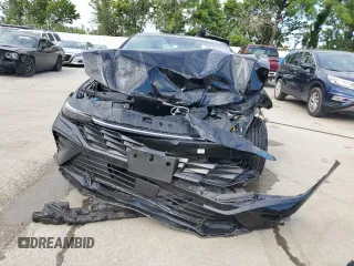 2024 Hyundai Elantra SEL z VIN KMHLS4DG7RU716028, wystawiony jako Copart lot #59912774 z przebiegiem 2 971 mil mil oraz Szkoda całkowita • Salvage title. Historia ofert i sprzedaży dostępna na DreamBid. Obrazek 5.