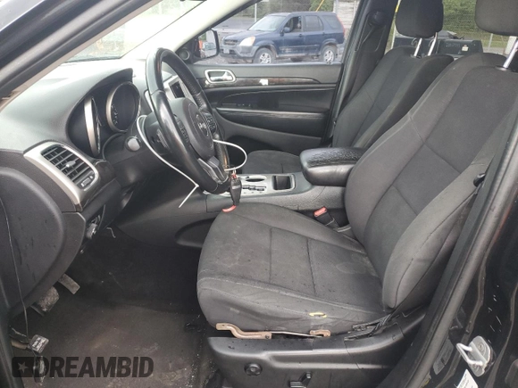 2011 Jeep Grand Cherokee Laredo z VIN 1J4RR4GG5BC609569, wystawiony jako Copart lot #55701055 z przebiegiem 234 116 mil mil oraz Czysty tytuł • Clean title. Historia ofert i sprzedaży dostępna na DreamBid. Obrazek 7.
