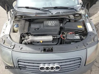 2001 Audi TT z VIN TRUTX28N511012537, wystawiony jako Copart lot #51114915 z przebiegiem 184 528 mil mil oraz Szkoda całkowita • Salvage title. Historia ofert i sprzedaży dostępna na DreamBid. Obrazek 11.
