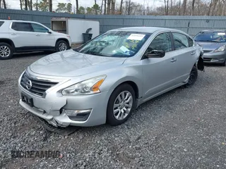 2015 Nissan Altima 2.5 S with VIN 1N4AL3AP3FC491833, listed as a IAAI auction lot 42050489 with 92,985 mi miles. Bid and sale history available at carsss.com. Image 2.