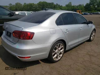 2014 Volkswagen Jetta GLI Autobahn with VIN 3VW5T7AJ3EM335493, listed as a Copart auction lot 58985565 with 178,150 mi miles and Salvage title. Bid and sale history available at DreamBid. Image 3.