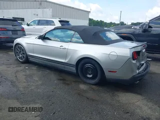 2011 Ford Mustang V6 with VIN 1ZVBP8EM7B5120539, listed as a IAAI auction lot 42502299 with 135,662 mi miles and . Bid and sale history available at DreamBid. Image 3.