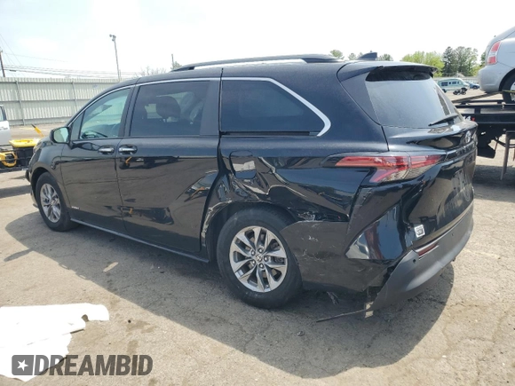 2021 Toyota Sienna XLE z VIN 5TDJRKEC3MS007973, wystawiony jako Copart lot #55492735 z przebiegiem 53 700 mil mil oraz Szkoda całkowita • Salvage title. Historia ofert i sprzedaży dostępna na DreamBid. Obrazek 2.
