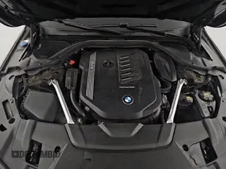 2020 BMW 7 Series 740i with VIN WBA7T2C07LCD04975, listed as a Copart auction lot 60989495 with 121,769 mi miles and Clean title. Bid and sale history available at DreamBid. Image 14.