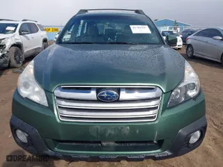 2014 Subaru Outback 2.5i Premium with VIN 4S4BRCCC3E3245091, listed as a IAAI auction lot 41781147 with 81,102 mi miles. Bid and sale history available at carsss.com. Image 13.