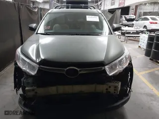 2014 Toyota Highlander XLE with VIN 5TDJKRFH1ES025381, listed as a IAAI auction lot 41494104 with 187,588 mi miles. Bid and sale history available at carsss.com. Image 12.