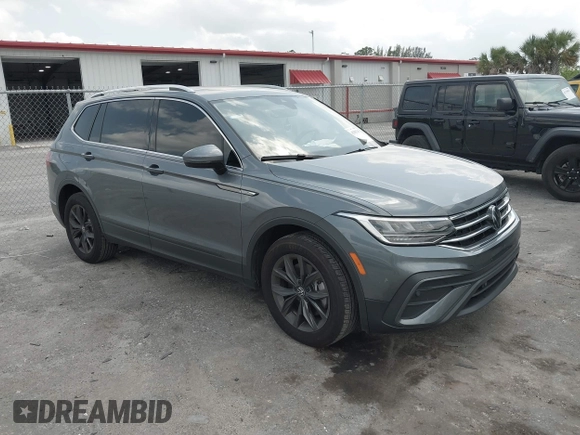 2024 Volkswagen Tiguan SE with VIN 3VVNB7AX4RM138429, listed as a IAAI auction lot 42303215 with Not provided miles and . Bid and sale history available at DreamBid. Image 1.
