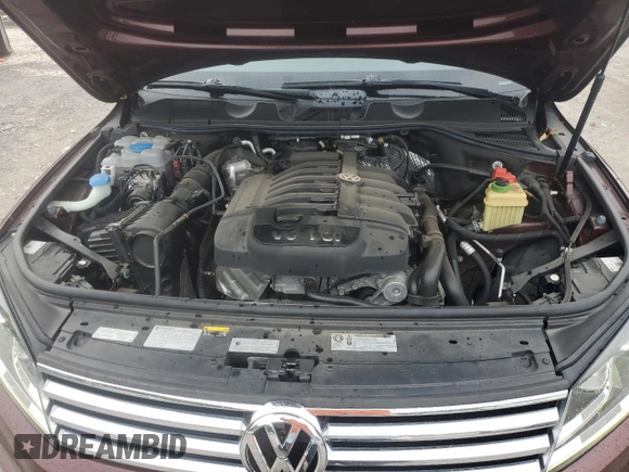 2017 Volkswagen Touareg Wolfsburg Edition с VIN WVGRF7BPXHD005361, выставлен на аукционе Copart как лот 59959415 с пробегом 24 982 миль миль и Списание • Salvage title. История ставок и продаж доступна на DreamBid. Изображение 12.