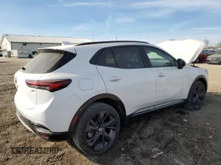 2022 Buick Envision Essence with VIN LRBFZPR44ND159861, listed as a Copart auction lot 81796164 with 39,713 mi miles and Salvage Title. Bid and sale history available at carsss.com. Image 3.