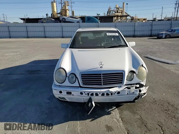 1998 Mercedes-Benz E-Class with VIN WDBJF25F3WA566702, listed as a Copart auction lot 81723704 with Not Provided miles and Salvage Title. Bid and sale history available at carsss.com. Image 11.
