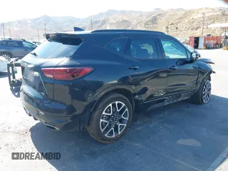 2024 Chevrolet Blazer RS z VIN 3GNKBERS0RS155598, wystawiony jako IAAI lot #39970423 z przebiegiem 15 171 mil mil oraz . Historia ofert i sprzedaży dostępna na DreamBid. Obrazek 4.