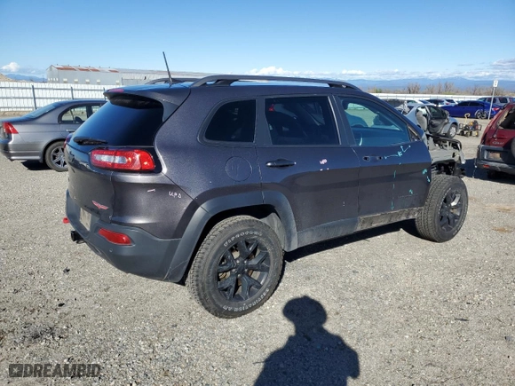 2018 Jeep Cherokee Trailhawk with VIN 1C4PJMBXXJD603643, listed as a Copart auction lot 47289495 with 45,712 mi miles and Salvage Title. Bid and sale history available at carsss.com. Image 3.