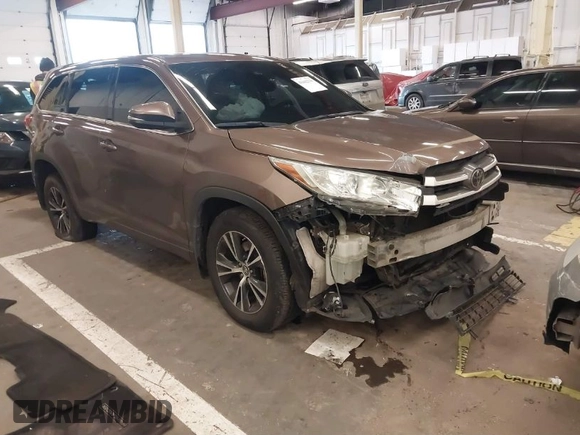 2018 Toyota Highlander LE with VIN 5TDBZRFH7JS492041, listed as a IAAI auction lot 41642278 with 90,019 mi miles and . Bid and sale history available at DreamBid. Image 1.
