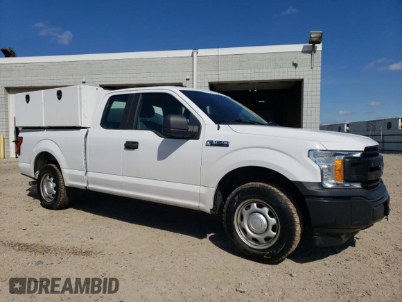 2018 Ford F-150 XL with VIN 1FTEX1C54JKE82041, listed as a Copart auction lot 50186185 with 117,085 mi miles and Clean Title. Bid and sale history available at carsss.com. Image 4.