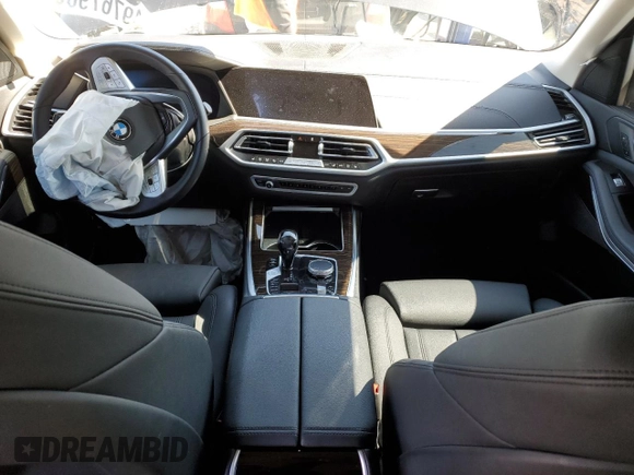 2021 BMW X7 xDrive40i with VIN 5UXCW2C03M9F44174, listed as a Copart auction lot 49767905 with 0 mi miles and Salvage Title. Bid and sale history available at carsss.com. Image 8.