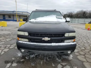 2002 Chevrolet Suburban Z71 with VIN 3GNFK16Z72G295734, listed as a Copart auction lot 45763225 with 197,205 mi miles and Salvage Title. Bid and sale history available at carsss.com. Image 5.