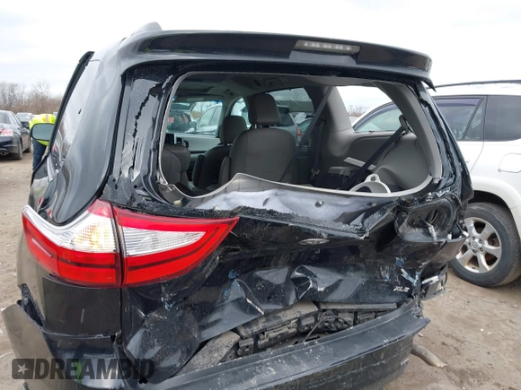 2016 Toyota Sienna XLE with VIN 5TDYK3DC8GS718289, listed as a IAAI auction lot 41774375 with 154,067 mi miles. Bid and sale history available at carsss.com. Image 6.