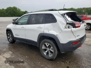 2017 Jeep Cherokee Trailhawk z VIN 1C4PJMBS3HW569628, wystawiony jako Copart lot #57105855 z przebiegiem 127 637 mil mil oraz Szkoda całkowita • Salvage title. Historia ofert i sprzedaży dostępna na DreamBid. Obrazek 2.