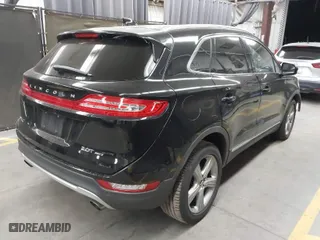 2017 Lincoln MKC Premiere with VIN 5LMCJ1D92HUL52227, listed as a IAAI auction lot 40801173 with 46,743 mi miles. Bid and sale history available at carsss.com. Image 4.