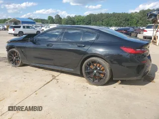2020 BMW 8 Series M850i z VIN WBAGV8C08LCD46679, wystawiony jako Copart lot #56163785 z przebiegiem Nie podano mil oraz Czysty tytuł • Clean title. Historia ofert i sprzedaży dostępna na DreamBid. Obrazek 2.