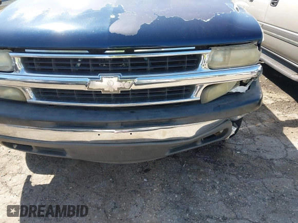 2005 Chevrolet Suburban LT with VIN 1GNEC16Z05J141829, listed as a IAAI auction lot 41985299 with 207,990 mi miles. Bid and sale history available at carsss.com. Image 6.