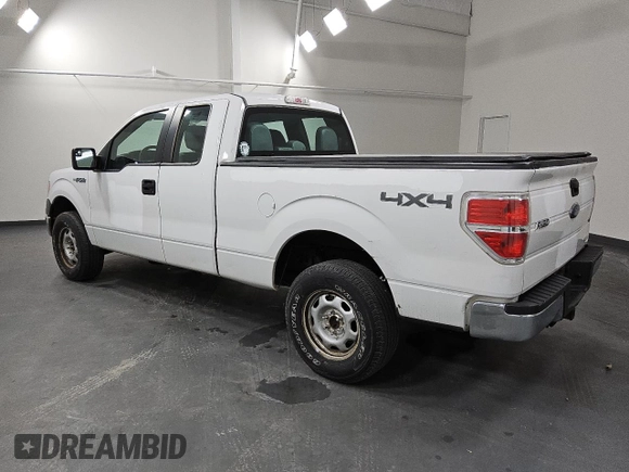 2014 Ford F-150 XL with VIN 1FTEX1EM5EFB02885, listed as a Copart auction lot 53800335 with 264,865 mi miles and Clean Title. Bid and sale history available at carsss.com. Image 2.