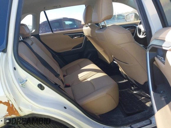 2019 Toyota RAV4 Limited with VIN JTMN1RFV1KD517037, listed as a IAAI auction lot 41844316 with 66,961 mi miles. Bid and sale history available at carsss.com. Image 8.