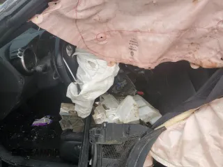 2017 Nissan 370Z z VIN JN1AZ4EH7HM952775, wystawiony jako Copart lot #81940704 z przebiegiem Nie podano mil oraz Szkoda całkowita • Salvage title. Historia ofert i sprzedaży dostępna na DreamBid. Obrazek 7.