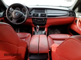 2014 BMW X6 M with VIN 5YMGZ0C50E0C40212, listed as a Copart auction lot 85447564 with 0 mi miles and Clean Title. Bid and sale history available at carsss.com. Image 8.