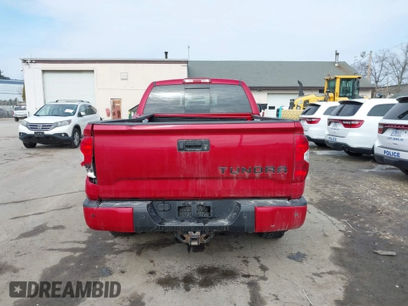 2017 Toyota Tundra SR z VIN 5TFUY5F14HX666949, wystawiony jako IAAI lot #41685402 z przebiegiem 108 628 mil mil oraz . Historia ofert i sprzedaży dostępna na DreamBid. Obrazek 16.