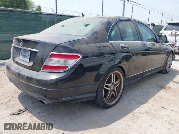 2009 Mercedes-Benz C 300 Sport z VIN WDDGF54X49F224650, wystawiony jako IAAI lot #42292369 z przebiegiem 167 539 mil mil oraz . Historia ofert i sprzedaży dostępna na DreamBid. Obrazek 4.