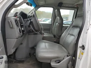 2010 Ford Econoline Cargo Commercial z VIN 1FTNE2EW4ADA35523, wystawiony jako Copart lot #53662005 z przebiegiem Nie podano mil oraz Szkody całkowita. Historia ofert i sprzedaży dostępna na DreamBid. Obrazek 7.
