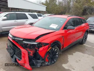 2024 Chevrolet Blazer EV eAWD RS z VIN 3GNKDCRJXRS200875, wystawiony jako IAAI lot #41685206 z przebiegiem 7 610 mil mil oraz . Historia ofert i sprzedaży dostępna na DreamBid. Obrazek 2.