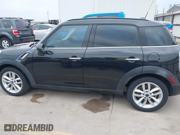 2014 MINI Countryman S z VIN WMWZC3C58EWT01074, wystawiony jako IAAI lot #42238095 z przebiegiem 83 252 mil mil oraz . Historia ofert i sprzedaży dostępna na DreamBid. Obrazek 14.