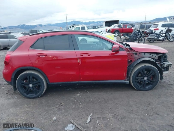 2015 Mercedes-Benz GLA-Class GLA 250 with VIN WDCTG4GB8FJ077140, listed as a IAAI auction lot 41185183 with NaN miles. Bid and sale history available at carsss.com. Image 14.
