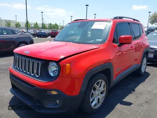 2018 Jeep Renegade Altitude z VIN ZACCJABB5JPJ54842, wystawiony jako IAAI lot #42400858 z przebiegiem 29 440 mil mil oraz . Historia ofert i sprzedaży dostępna na DreamBid. Obrazek 2.