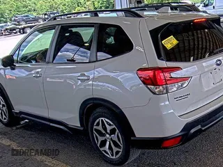 2020 Subaru Forester Premium with VIN JF2SKAGC1LH511040, listed as a IAAI auction lot 42854252 with 95,067 mi miles and . Bid and sale history available at DreamBid. Image 1.