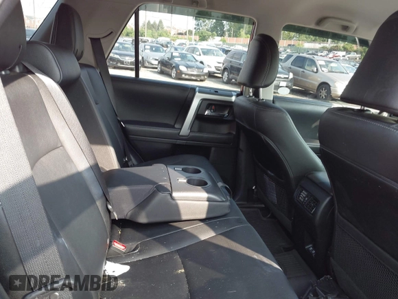 2022 Toyota 4Runner TRD Sport with VIN JTESU5JR2N6013405, listed as a IAAI auction lot 42611930 with 31,895 mi miles and . Bid and sale history available at DreamBid. Image 8.