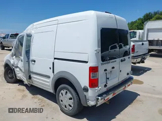 2011 Ford Transit Connect XLT z VIN NM0LS7DN3BT061329, wystawiony jako IAAI lot #42417038 z przebiegiem Nie podano mil oraz . Historia ofert i sprzedaży dostępna na DreamBid. Obrazek 3.