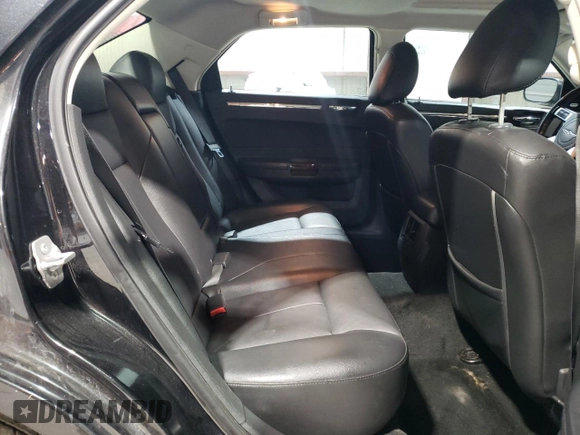 2008 Chrysler 300 z VIN 2C3LK33G58H203852, wystawiony jako Copart lot #86812404 z przebiegiem 213 031 mil mil oraz Szkoda całkowita • Salvage title. Historia ofert i sprzedaży dostępna na DreamBid. Obrazek 10.